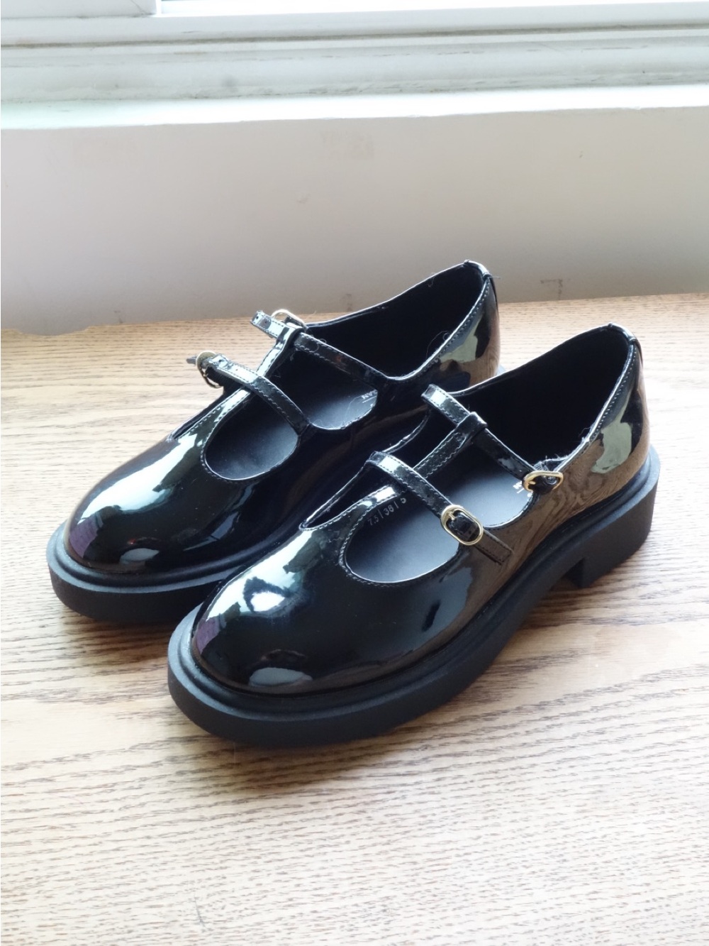 Women’s Patent Leather Black Mary Jane Shoes